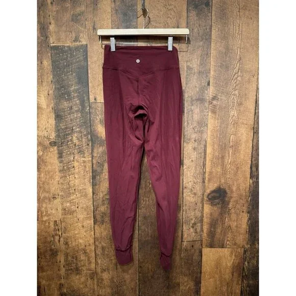 Lululemon Back In Action Jogger (29") Garnet Size 4 EUC - Picture 3 of 5